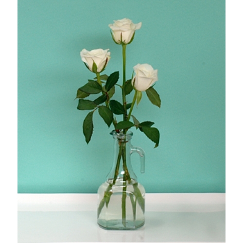 Magnificent White - 3 Stems Vase